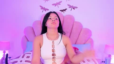 Paula   online show from November 2025 09:14:02 PM