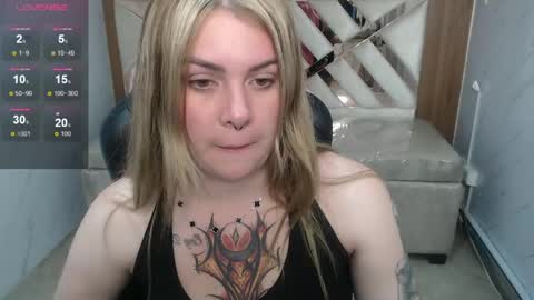 Paula online show from May 2026 12:44:02 PM