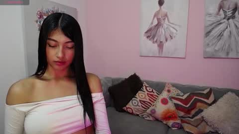 Snapshot of paula_rendon chatting on December 2025 12:14:01 PM Pau online show from December 2025 12:14:01 PM