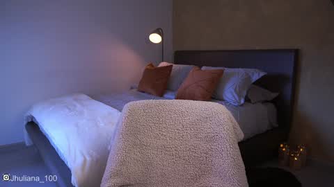 Paula online show from January 2025 08:18:02 PM