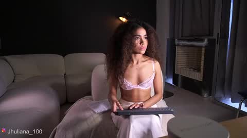 Paula online show from June 2026 06:44:01 PM