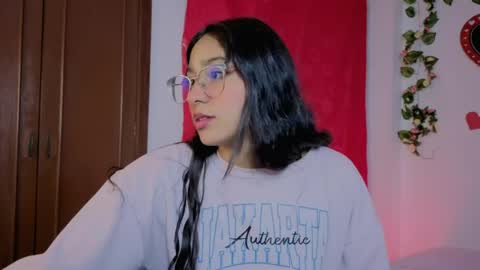 Paula  online show from May 2026 04:18:02 AM