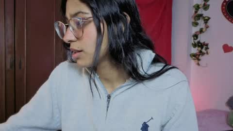 Paula  online show from May 2026 04:10:02 AM