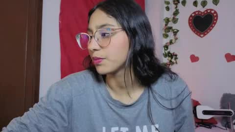 Paula  online show from May 2026 04:09:02 AM