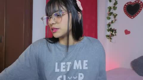 Paula  online show from June 2026 06:52:02 AM