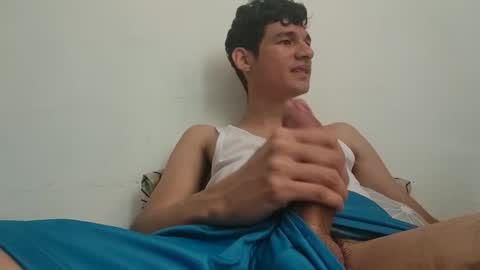 Snapshot of paulhot18 chatting on March 2025 02:15:02 PM Paul Mklain online show from March 2025 02:15:02 PM