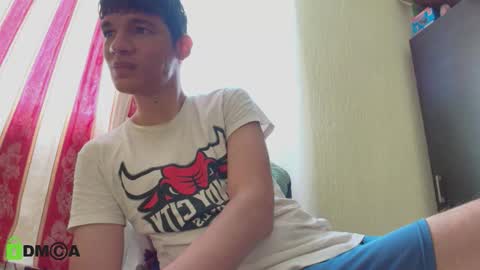 Snapshot of paulhot18 chatting on September 2025 01:02:01 PM Paul Mklain online show from September 2025 01:02:01 PM