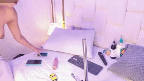 Paulina  online show from June 2026 10:00:01 PM