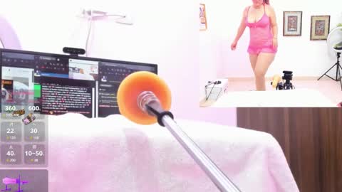 Paulina Davis  online show from January 2025 03:32:02 AM