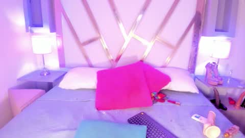 Snapshot of paulina_ruiz_ chatting on November 2025 08:08:01 PM online show from November 2025 08:08:01 PM