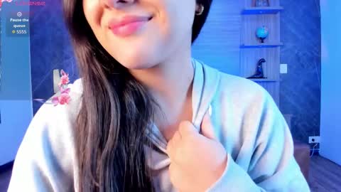 Paulina  online show from October 2025 12:06:01 PM