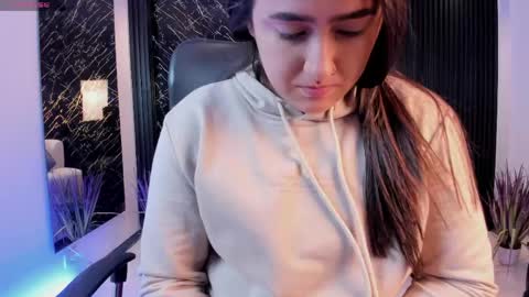 Paulina  online show from May 2026 11:28:02 AM