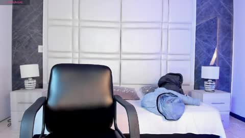 Paulina  online show from June 2026 12:06:02 PM