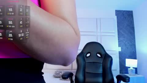 Paulina  online show from June 2026 12:15:02 PM