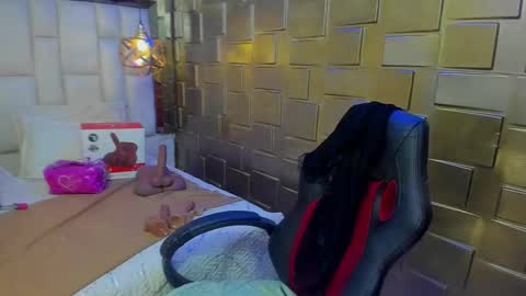 Snapshot of paulinabelen21 chatting on March 2026 02:37:01 AM paulinabelen21 online show from March 2026 02:37:01 AM