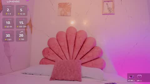 Paulina Belle online show from June 2026 05:01:02 PM