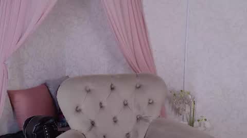 Paulina online show from July 2026 11:41:01 AM