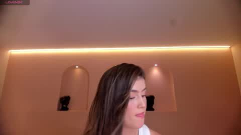 Paulina Santos  online show from December 2025 07:44:01 PM