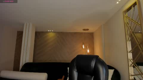 Paulina Santos  online show from June 2026 08:07:02 PM