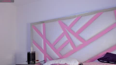 Paulina soto online show from January 2025 06:44:01 PM