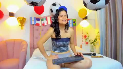 paulinavera online show from June 2026 02:10:02 PM