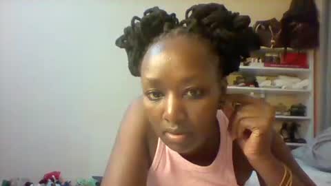 pauline19932016 online show from November 2025 07:16:01 PM