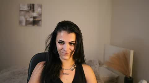 Pauline online show from June 2026 01:13:01 PM