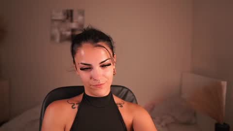 Pauline online show from July 2026 01:13:02 PM