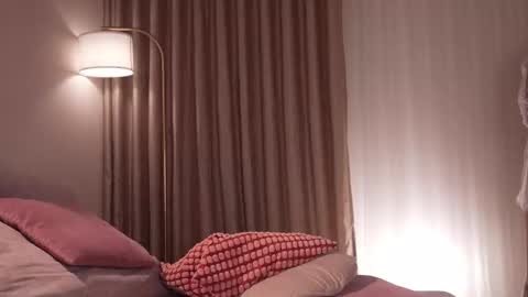 Snapshot of pauline_7 chatting on February 2026 06:11:02 PM pauline_7 online show from February 2026 06:11:02 PM