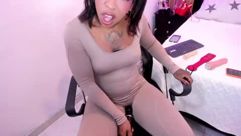 Pauline online show from June 2026 01:47:02 AM