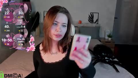 Snapshot of pauline_moore chatting on October 2025 10:19:02 AM Erica online show from October 2025 10:19:02 AM