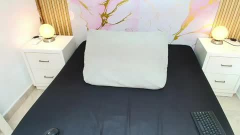 Pauline Kosh online show from June 2026 03:28:01 PM