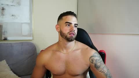 Paul Phoenix online show from May 2026 11:23:04 PM