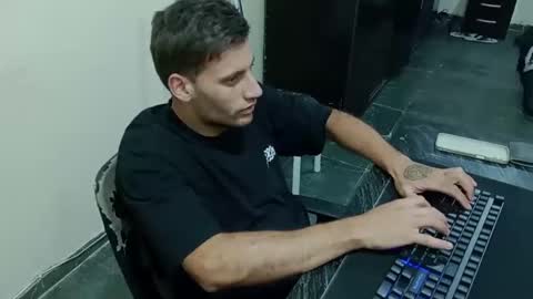 PauRosa online show from October 2025 02:12:02 AM