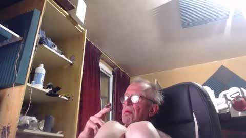 Snapshot of pc8474408 chatting on September 2025 04:05:01 AM pc8474408 online show from September 2025 04:05:01 AM