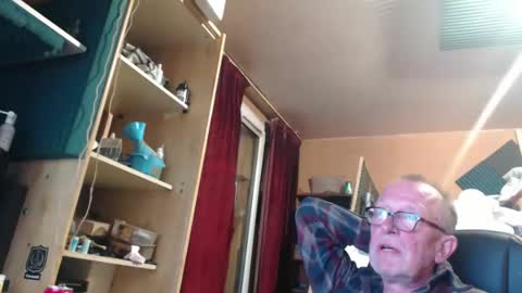 Snapshot of pc8474408 chatting on February 2026 03:57:01 PM pc8474408 online show from February 2026 03:57:01 PM