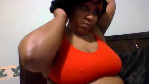 Snapshot of pcaring86 chatting on February 2026 01:21:02 AM pcaring86 online show from February 2026 01:21:02 AM