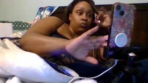 Snapshot of pcaring86 chatting on February 2026 01:04:02 AM pcaring86 online show from February 2026 01:04:02 AM