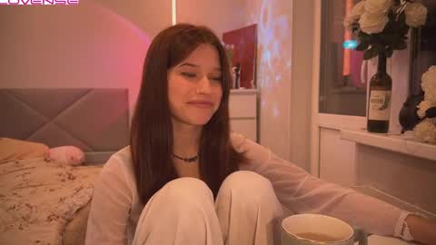 Snapshot of peaceful_oblivion chatting on February 2025 05:20:02 PM Sandra Next Stream pm MSK 5 pm UTC1pm EDT online show from February 2025 05:20:02 PM