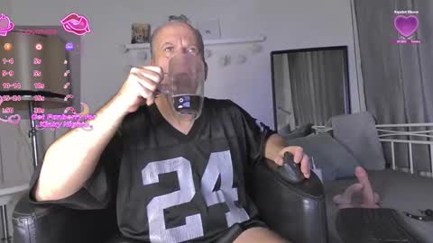 Marc online show from December 2025 06:09:01 AM