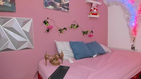 Snapshot of peach_babe_ chatting on July 2026 03:34:01 AM Peach online show from July 2026 03:34:01 AM