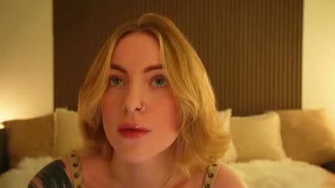 Kristina online show from July 2026 01:02:01 PM
