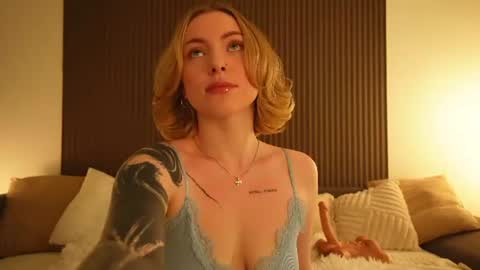 Kristina online show from July 2026 01:02:02 PM