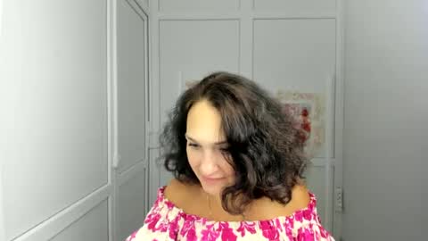 Christina online show from July 2026 12:20:01 PM