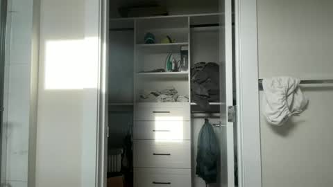 Effyyyyy online show from November 2025 07:29:01 PM