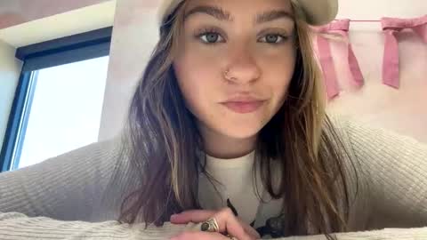 peachesncreampiezz online show from May 2026 08:36:01 PM