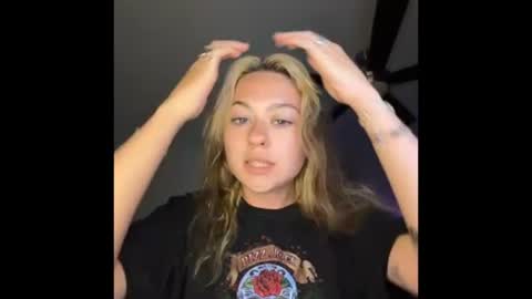 peachesncreampiezz online show from June 2026 07:56:01 PM
