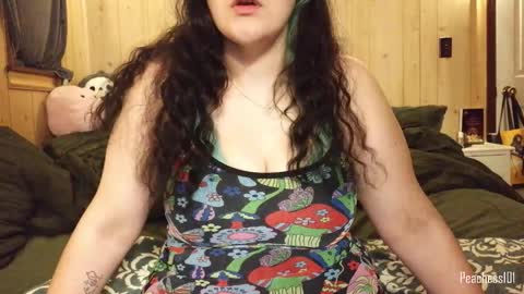 Snapshot of peachess101 chatting on December 2025 12:52:02 AM Peachess online show from December 2025 12:52:02 AM