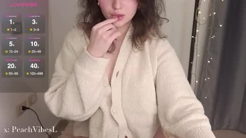 Lili online show from March 2025 04:02:01 PM