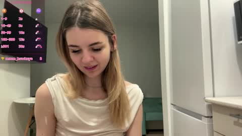 Snapshot of peachy_keens chatting on April 2026 04:37:01 PM Peachy online show from April 2026 04:37:01 PM